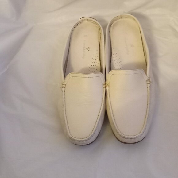 Greenwich Village Shoes - Greenwich Village shoes slip on loaf flat open in the back cream color size 40.